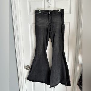 *SOLD* ☀️By Together Bell Bottoms large☀️